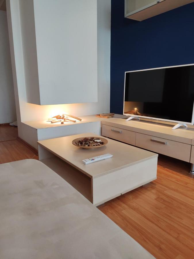 Wenie Apartment By EasyΒουκουρέστι Εξωτερικό φωτογραφία
